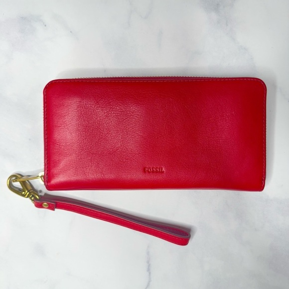 Fossil Emma Crimson RFID Zip Large Wristlet Wallet - Picture 1 of 9
